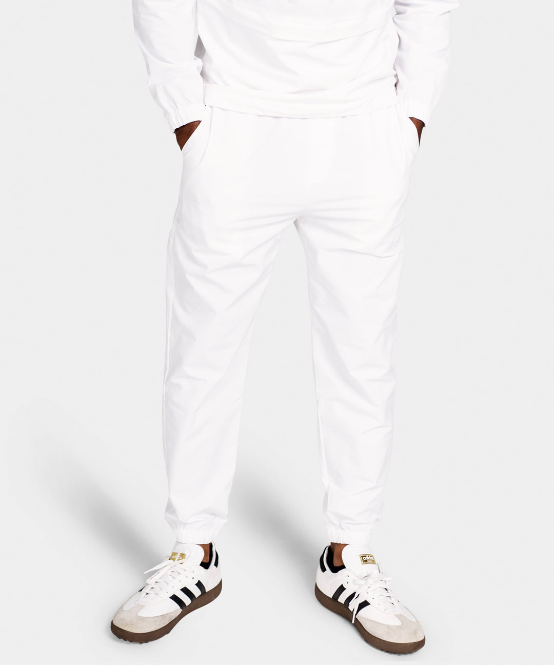Traveler White Jogger Macade Golf