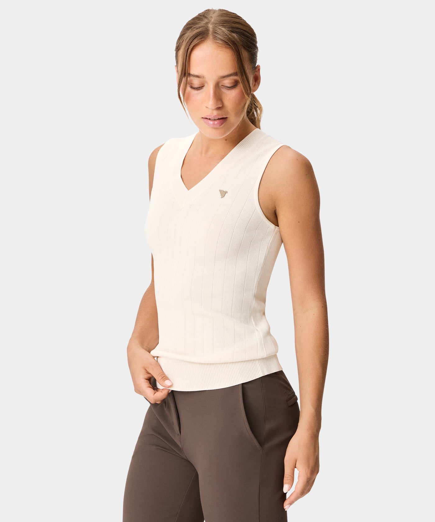 Ana Sleeveless V-Neck - Ivory