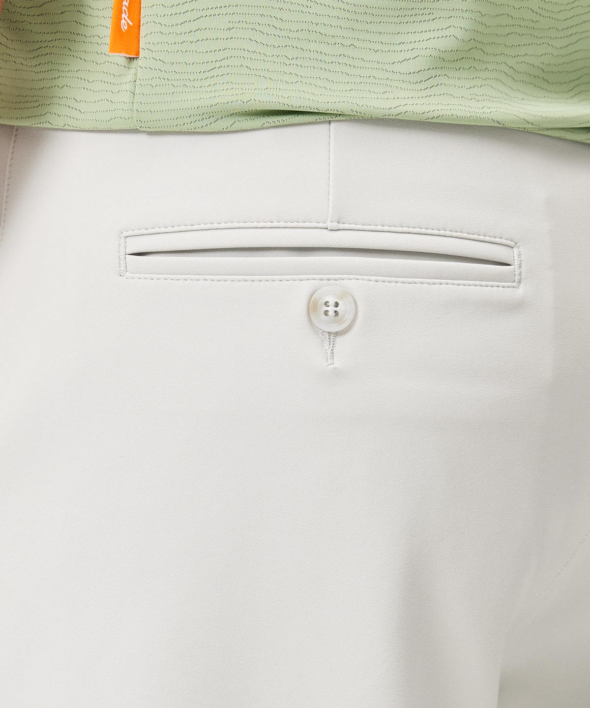 Shaw Bone Relaxed Shorts Macade Golf